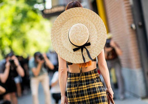 Chapéus da moda para mulheres: verão de 2021